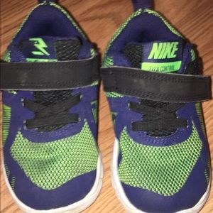 Nike Air Kids Shoes boys Size 6c